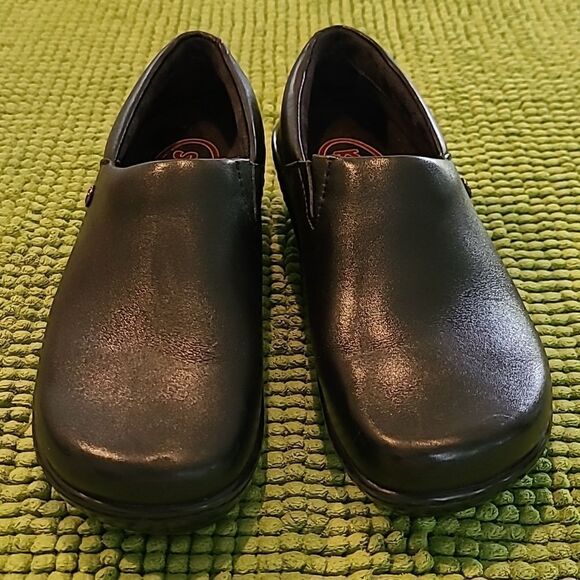 Klogs slip on shoe - Picture 2 of 12